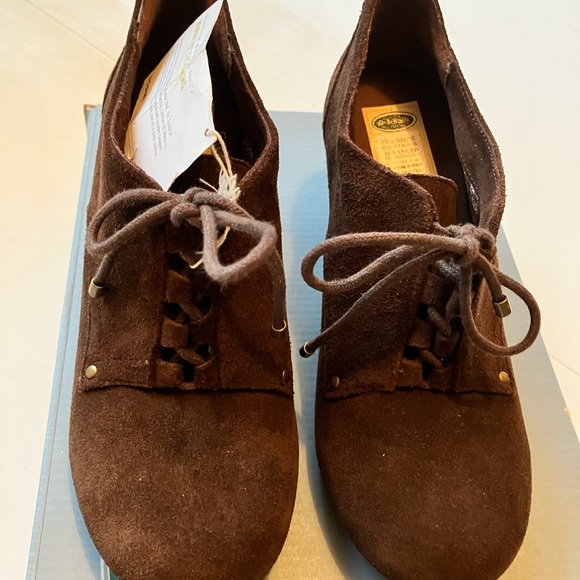 Dr.Scholls size 6.5 Brown Suade lace up, - Picture 2 of 6